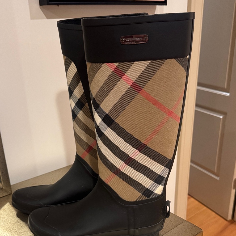 Burberry Black and Tan Checkered Boots - Picture 2 of 2